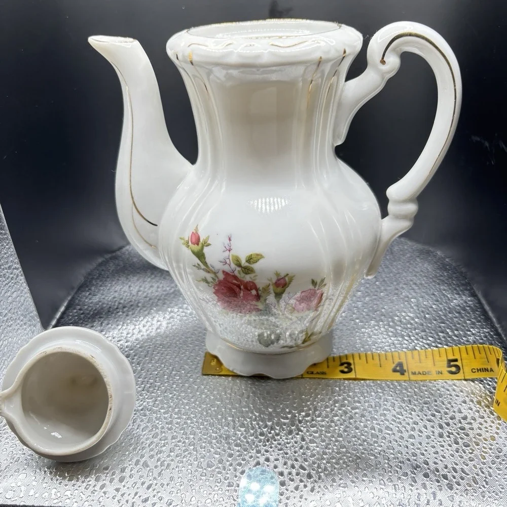 VTG Unmarked Porecelain Coffee Pot & Lid Pink Roses Gold Cottage Core Country